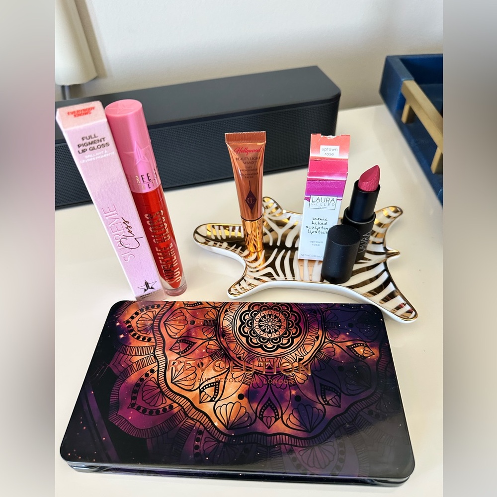 BUNDLE JEFREE STAR HOLLYWOOD LAURA GELLER REVOLUTION